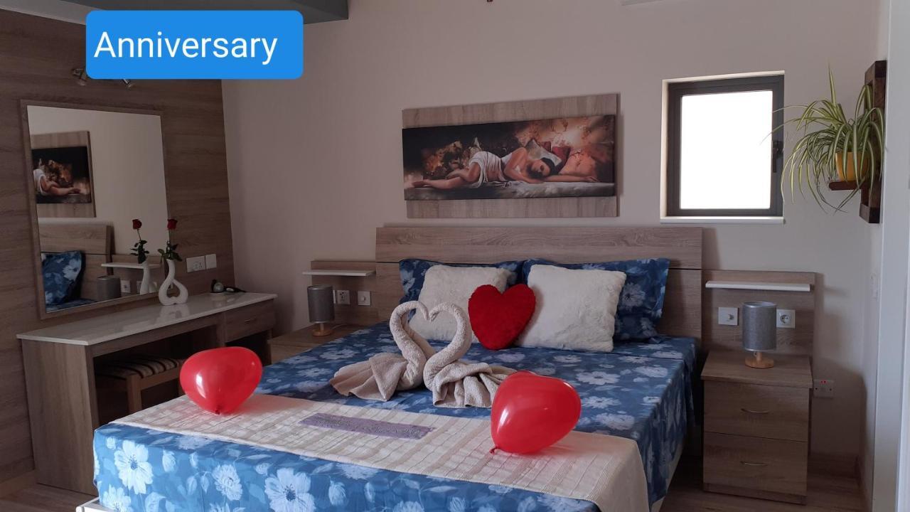Marsalforn Sea View Beachfront Studio Apartment Exterior foto